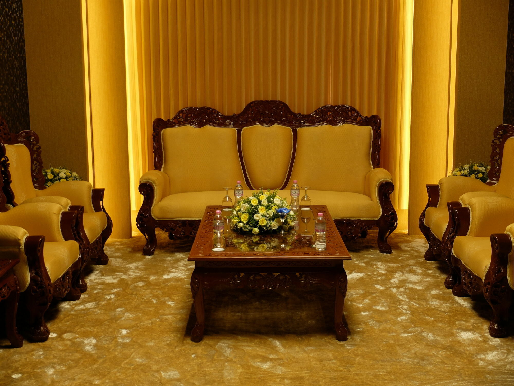Hotel Yangon Dış mekan fotoğraf