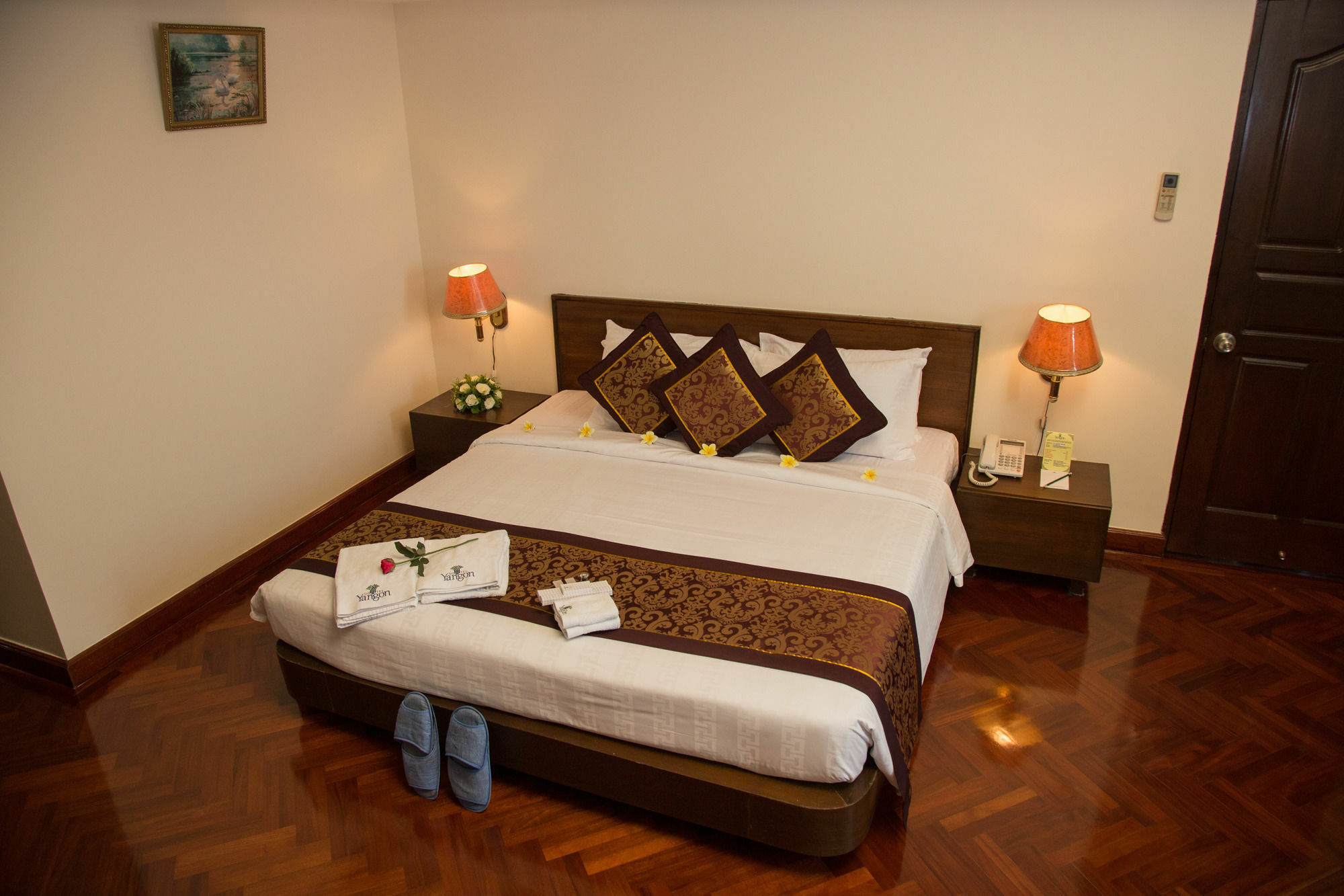 Hotel Yangon Dış mekan fotoğraf