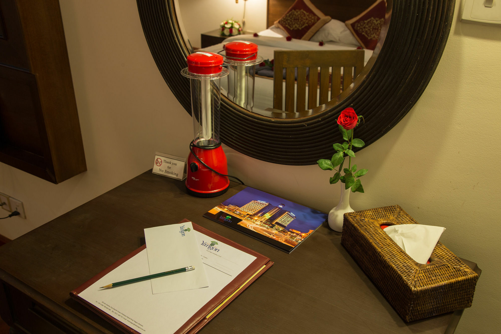 Hotel Yangon Dış mekan fotoğraf
